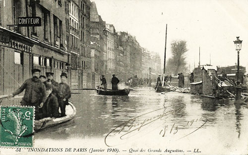 The "Quai des Grands Augustins" in flood, early in the 20th century