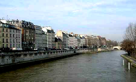 At left:The "Quai des Grands Augustins" on the Seine River today.