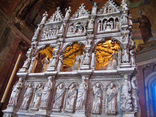 Church of St Peter in Ciel d’Oro ("golden cieling"): Augustine's tomb in Pavia