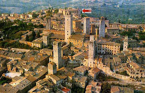 San Gimignano. The arrow marks the Augustinian church
