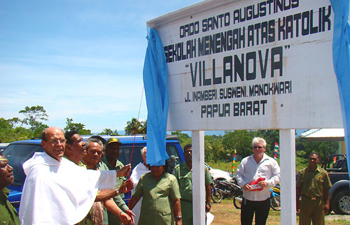 Opening ceremony at Villanova Senior High School in 2010.